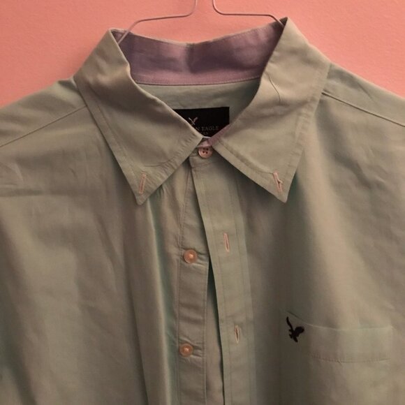AE Classic Fit Button Down - Picture 2 of 3